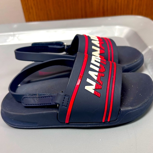 Nautica slippers boy sizes 8 with red white and blue - Picture 2 of 4